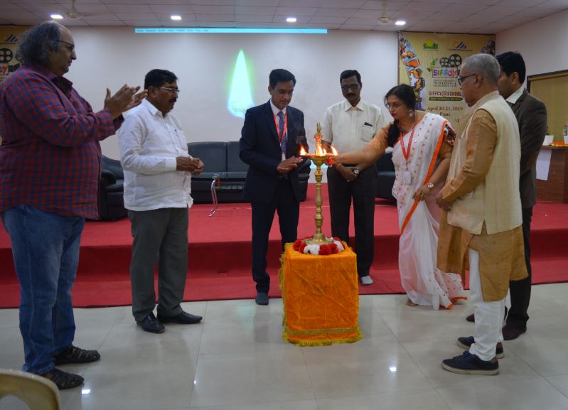 Lightning of lamp in School Children Film Festival CM International School Pune Prahant Desai Film Maker SMILE Foundation SIFCY